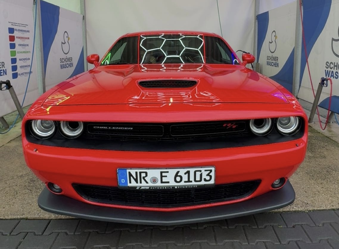 Dodge Challenger Front
